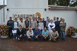 http://formacaoapicultura.blogspot.pt/2016/01/criacao-rainhas-em-sao-miguel-acores.html