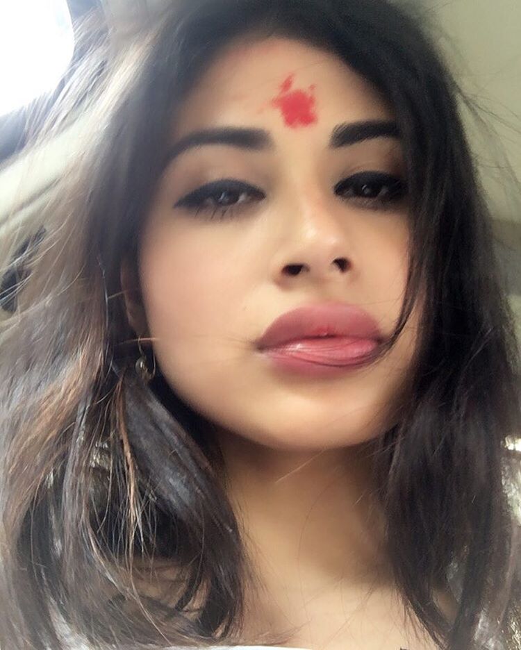 Mouni Roy Hot Photo gallery - Latest Tamil Actress, Telugu Actress