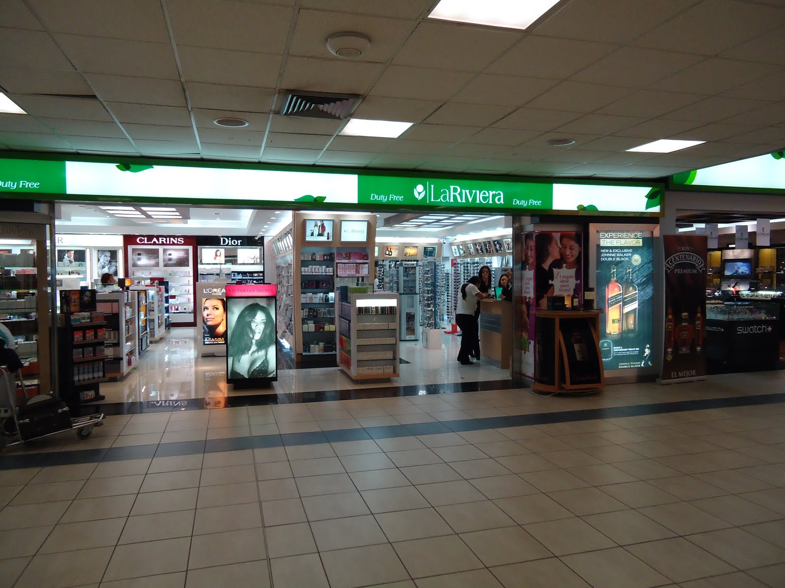 Scarpin de Onça Aeroporto do Panamá