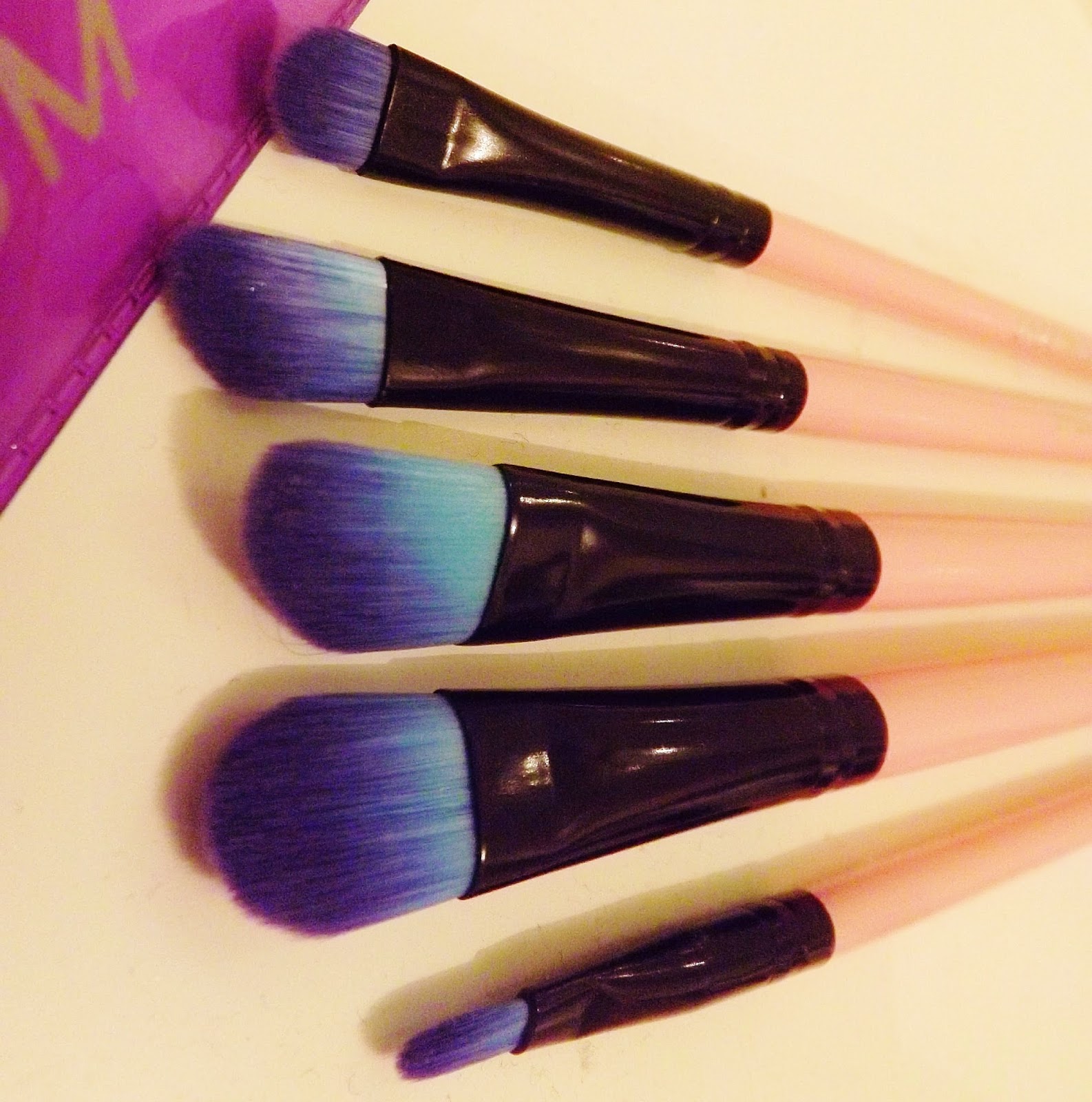 Nicole Top To Toe Spectrum Ombre makeup brushes