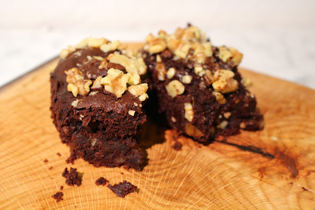 Easy walnut brownies | vegan