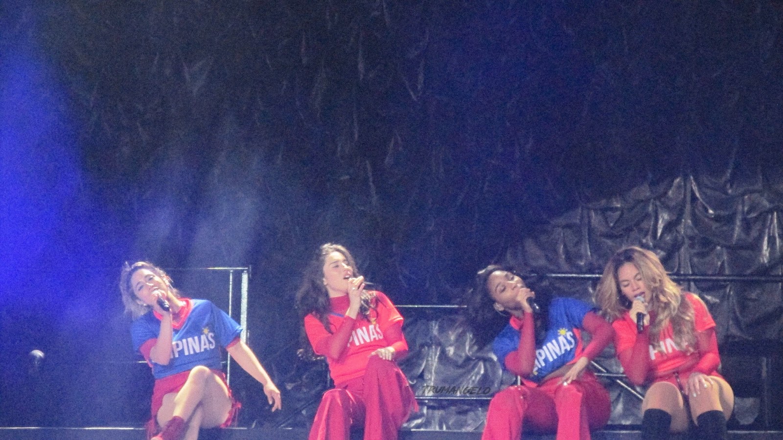 Fifth Harmony performs for their loudest crowd ever — Manila! Manila