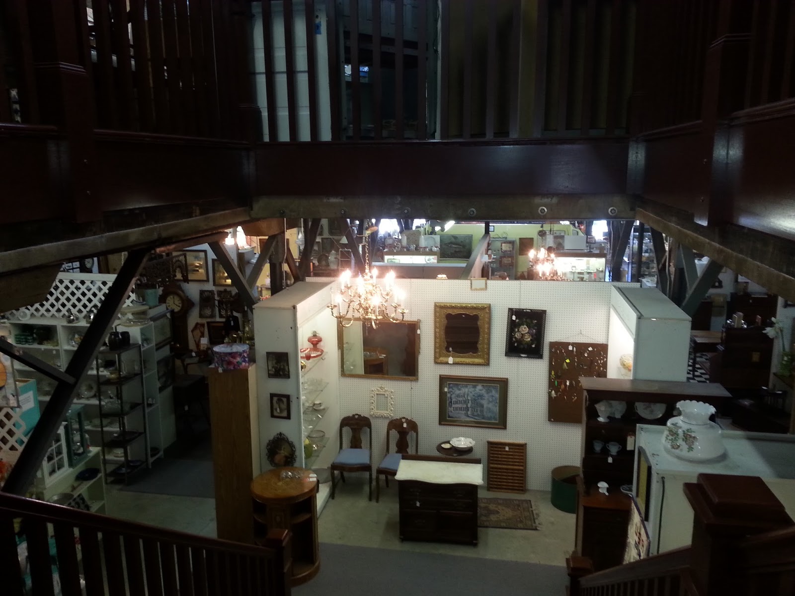 Antique Pottery and Glass Market Hunter Carmel Old Town Antique Mall