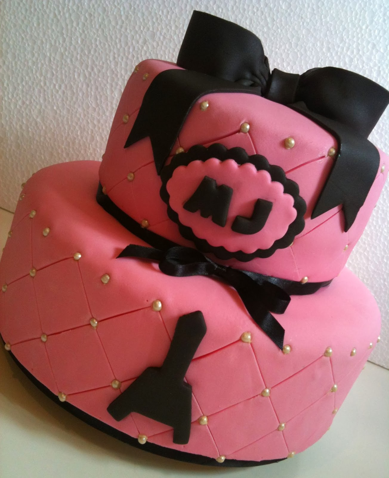 Sinhá Açúcar Bolo Paris'Sinhá Açúcar"