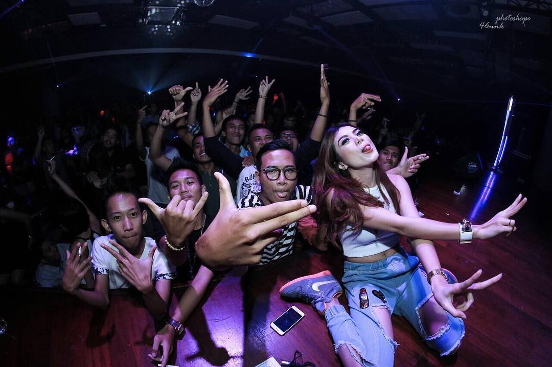 Center Stage Nightclub Lampung Nightlife Jakarta100bars Nightlife Reviews Best Nightclubs