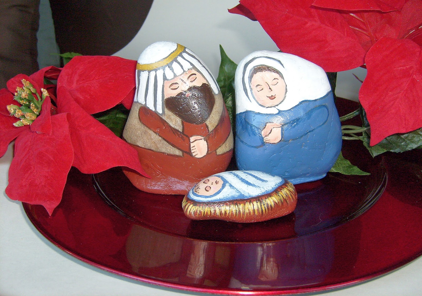 Painting Rock & Stone Animals, Nativity Sets & More Unique Display