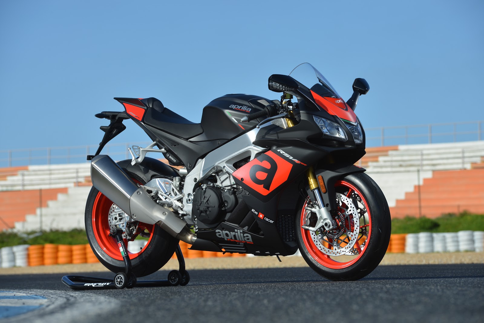 Racing Cafè: Aprilia RSV4 RR 2017 kawasaki z900 wiring diagram 