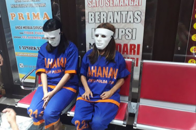 Dibeberkan Polda Jatim, Ini 21 Inisial Nama Artis yang Diduga Terlibat Prostitusi Online Dibeberkan Polda Jatim, Ini 21 Inisial Nama Artis yang Diduga Terlibat Prostitusi Online
