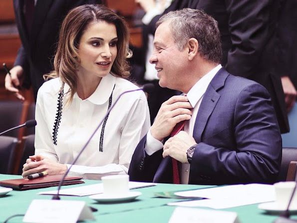 King Abdullah and Queen Rania meet with members of the Senate Foreign Relations Committee