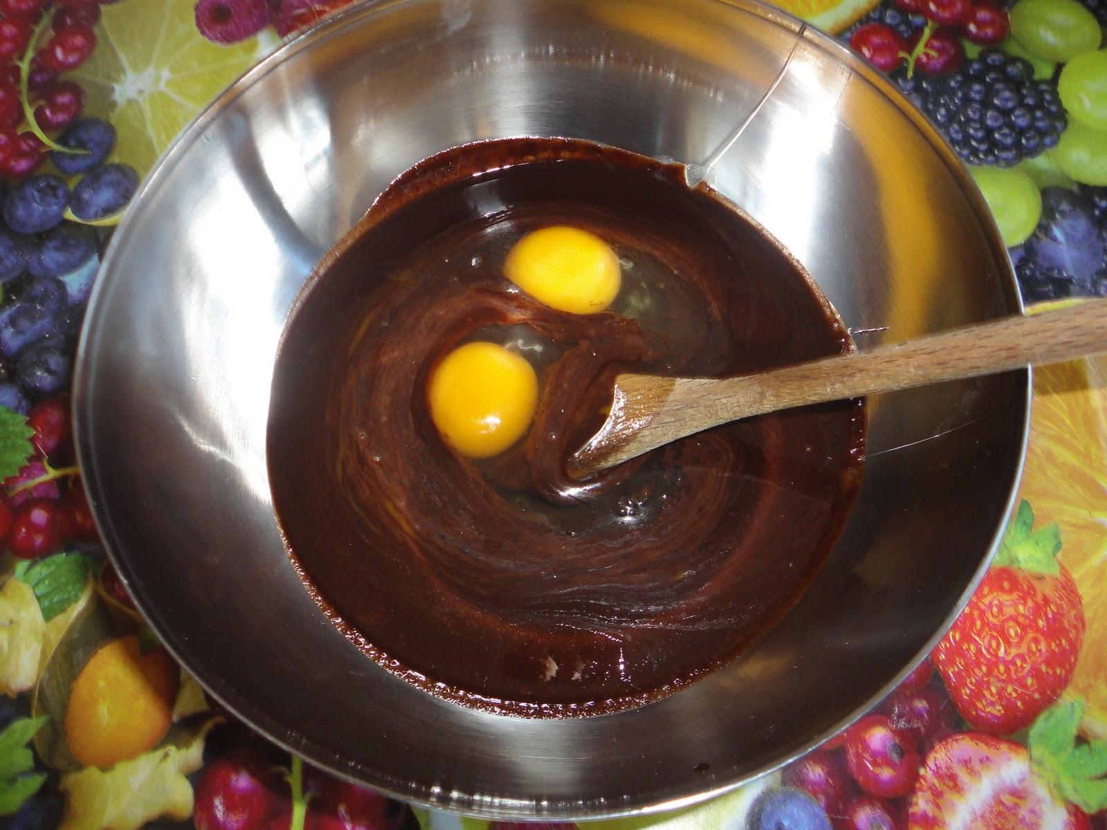 dolce con cioccolato e noci