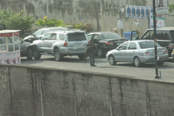 Photos Of Robbery At FCMB Bank Lekki Phase 1 Estate Lagos 