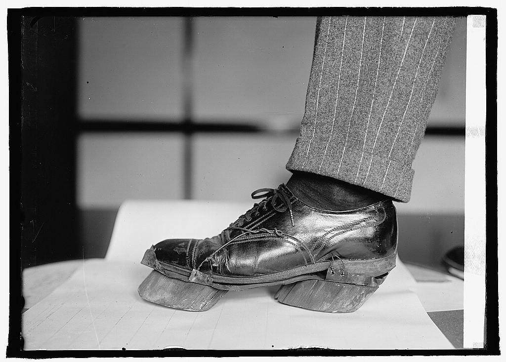 25 Breathtaking Photos From The Past - Cow shoes used by Moonshiners in the Prohibition days to disguise their footprints, 1922