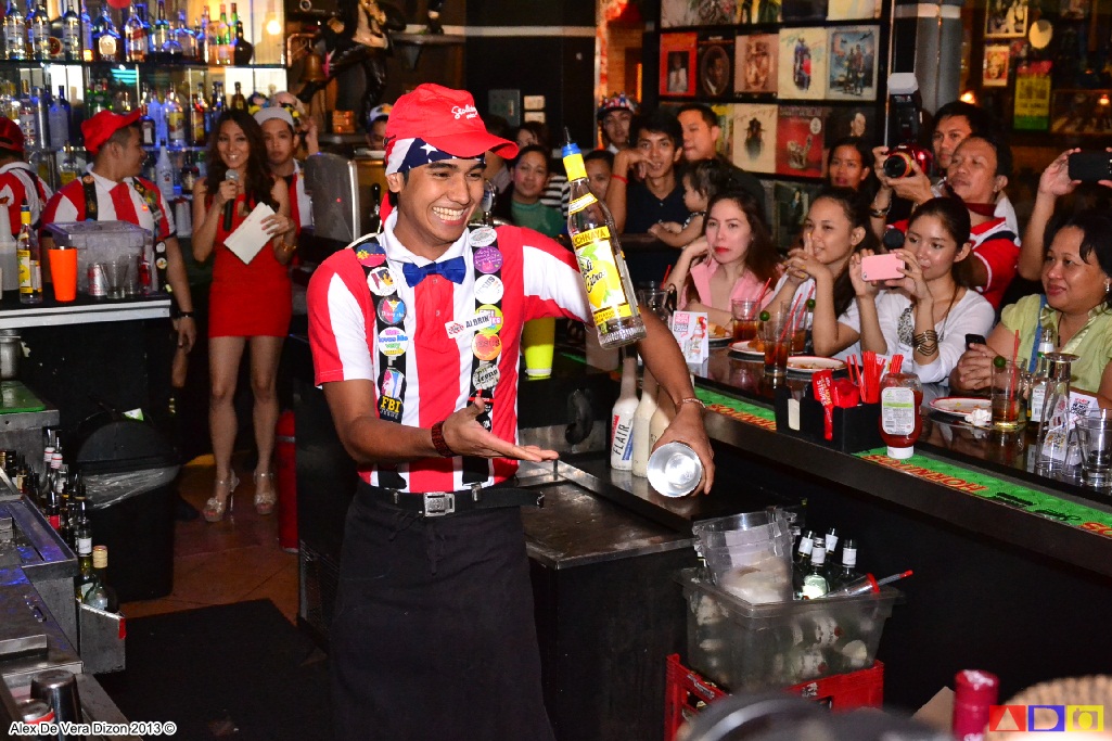 lafanggero: This Summer, It's More Fun in T.G.I. Friday's!