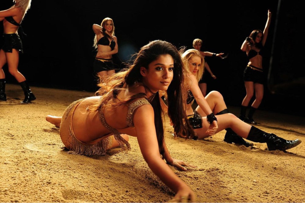 Nayantara hot back, Nayantara sexy expressions