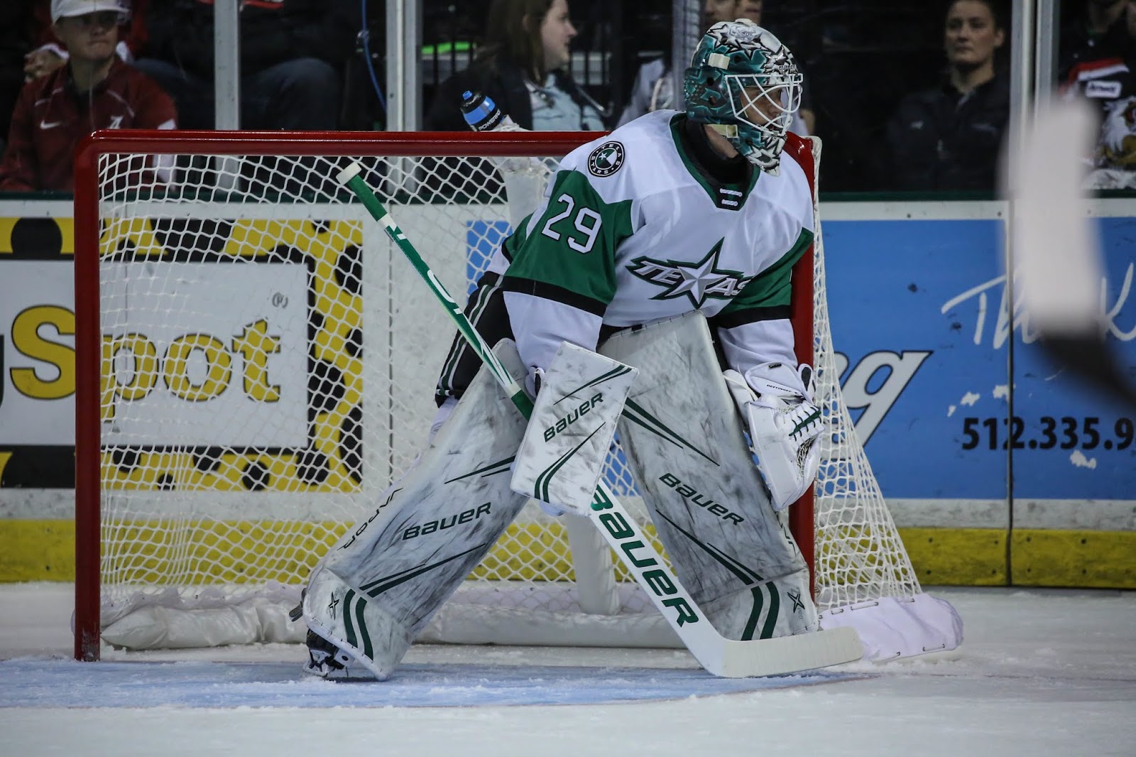 Stars goalie, Jake Oettinger invites you to get motivated with Motivotter