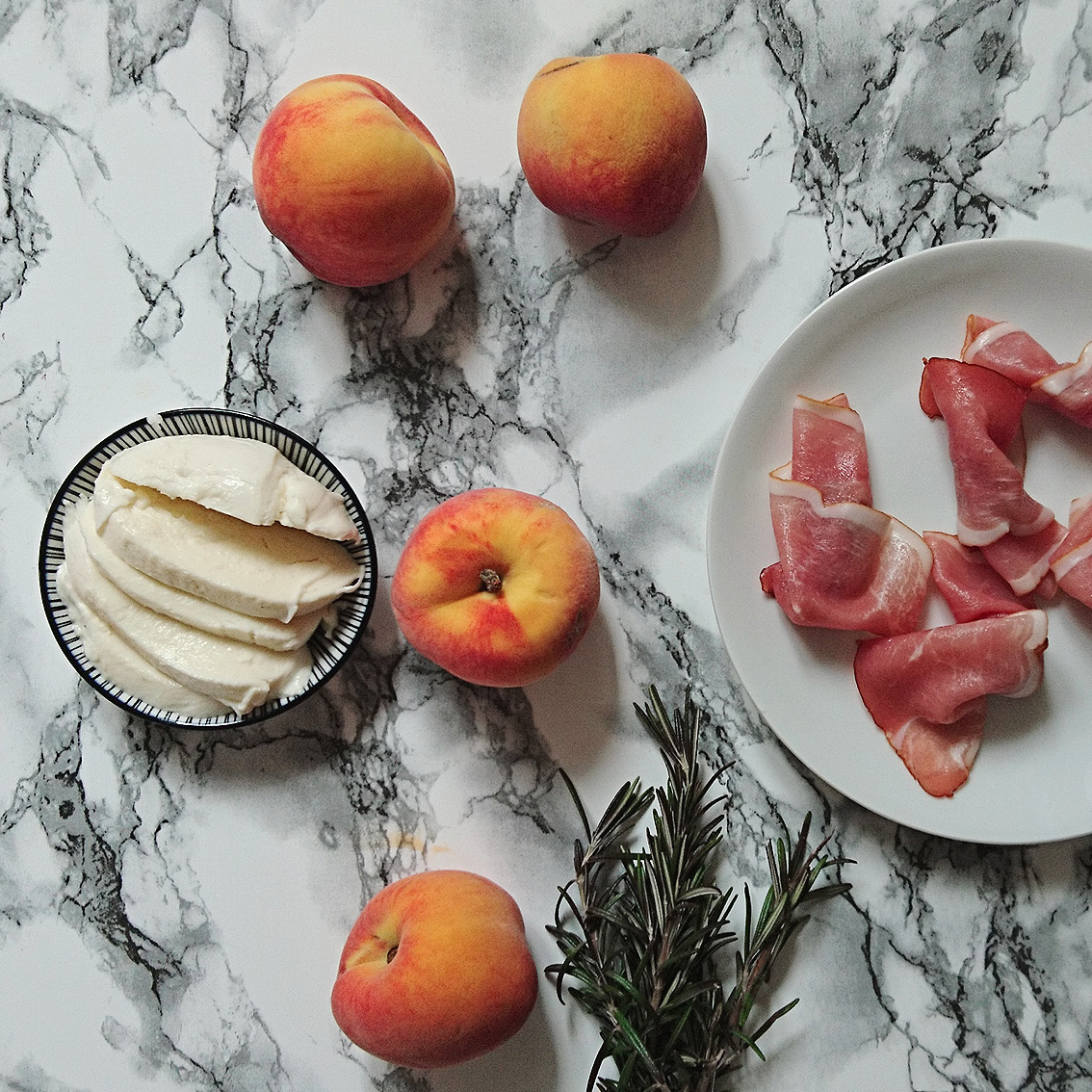 GEGRILLTE PFIRSICHE / what a lovely day