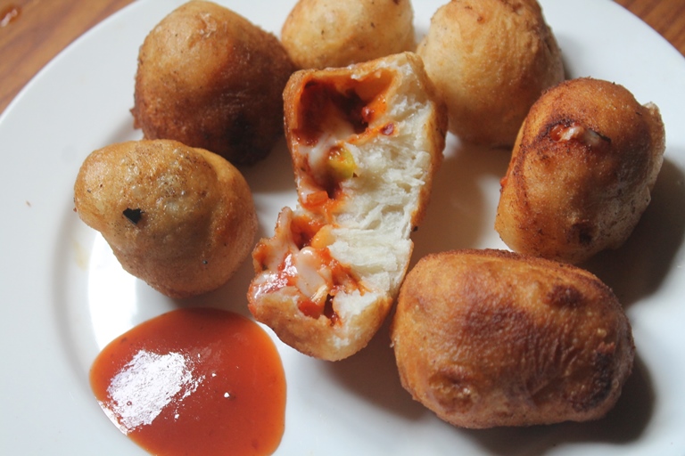 Fried Pizza Bites Recipe Fried Pizza Poppers Recipe Yummy Tummy