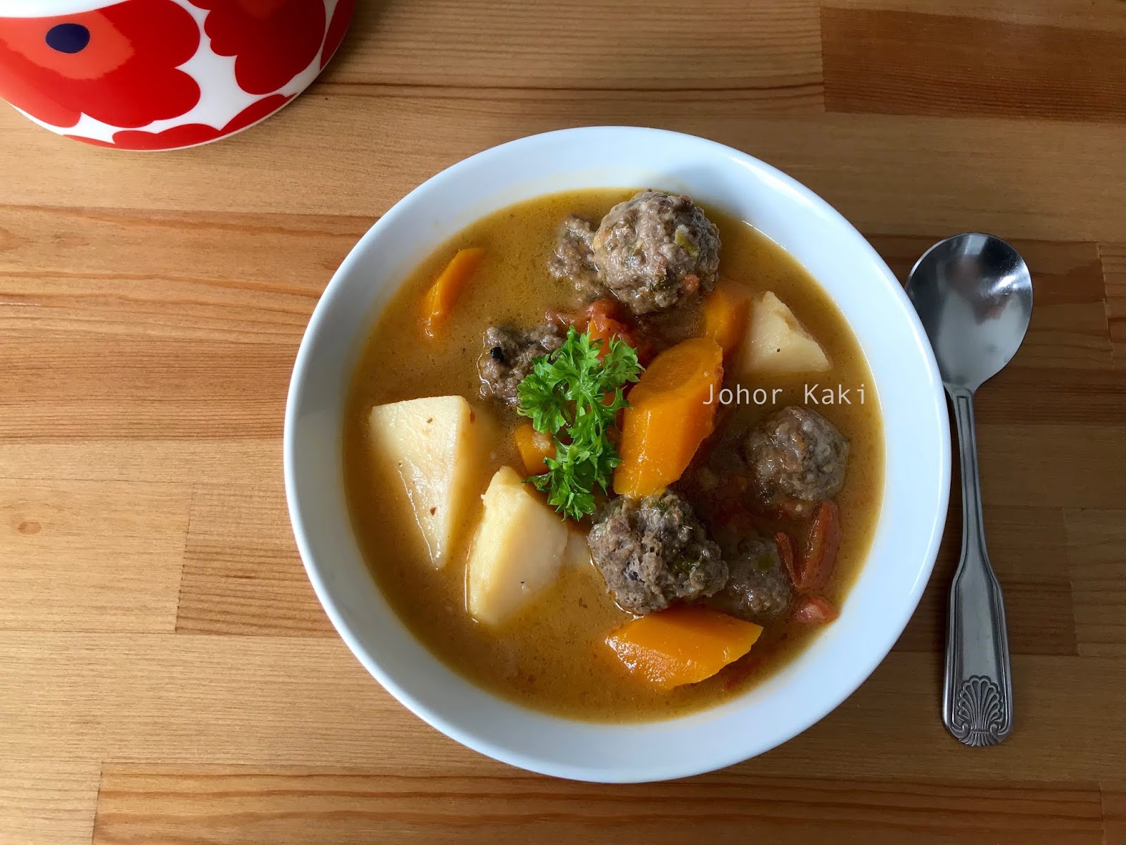 Spicy & Hearty Beef Ball Soup. Anita's Spicy Column Johor Kaki Travels