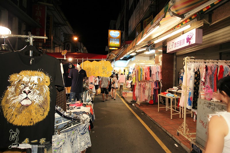 宜蘭東門夜市|嘟好燒|搖搖冰|東門臭豆腐|一串心|正老元香牛舌餅|龍鳳腿