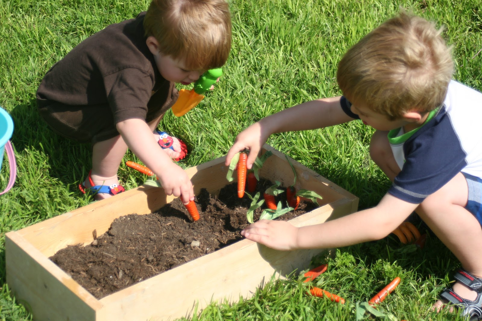 Greene Acres Hobby Farm DIY Fake Vegetable Garden for Kids