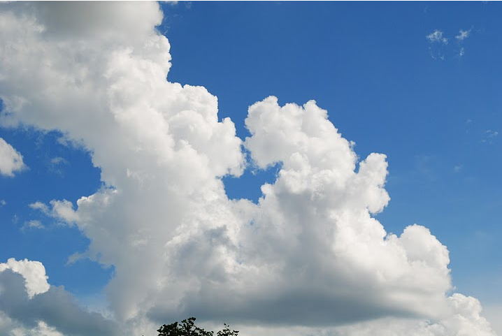 ревущие небеса 1. плачущие небеса. облако с дождем. пасмурное небо высокое разрешение. ревущие небеса 1.