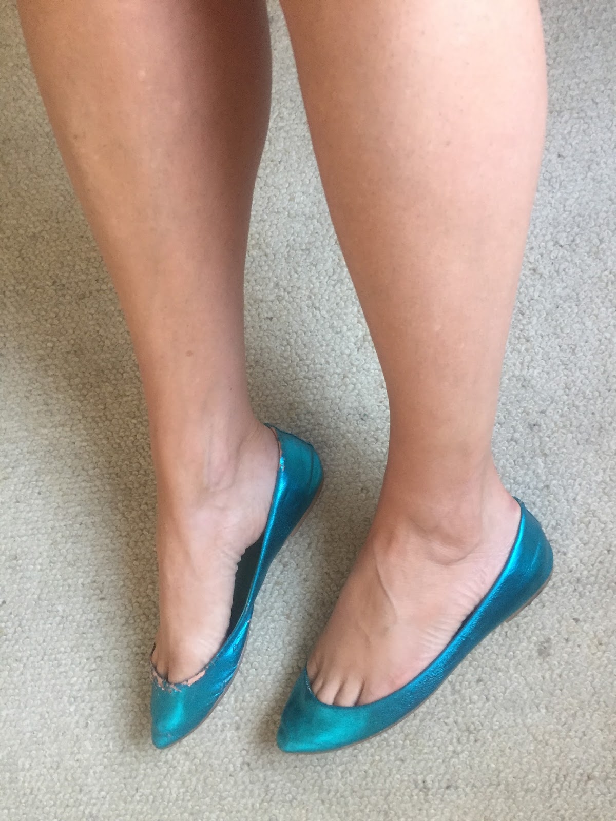 toe cleavage ballet flats