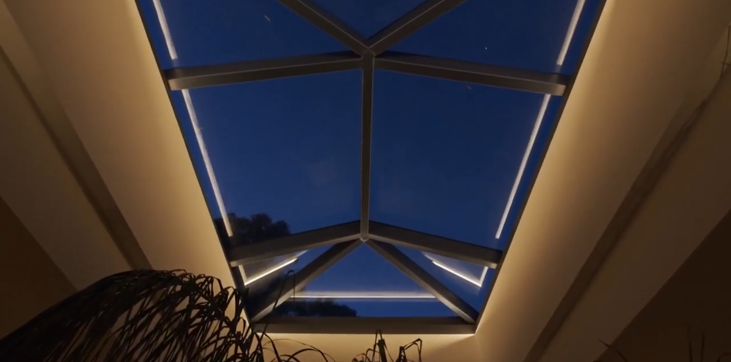 18 Photos vs. Modern villa close to the beach in Elviria, Marbella vs. Interior Design Tour