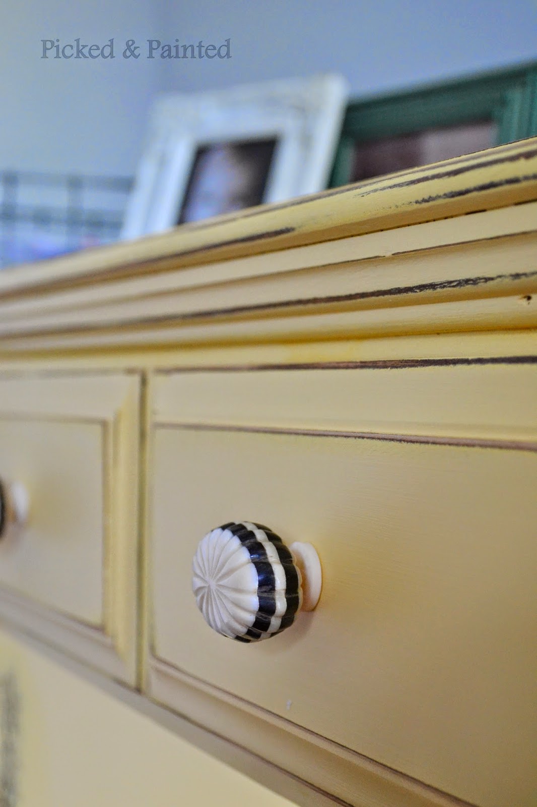 Helen Nichole Designs General Finishes Milk Paint Buttermilk Yellow Desk