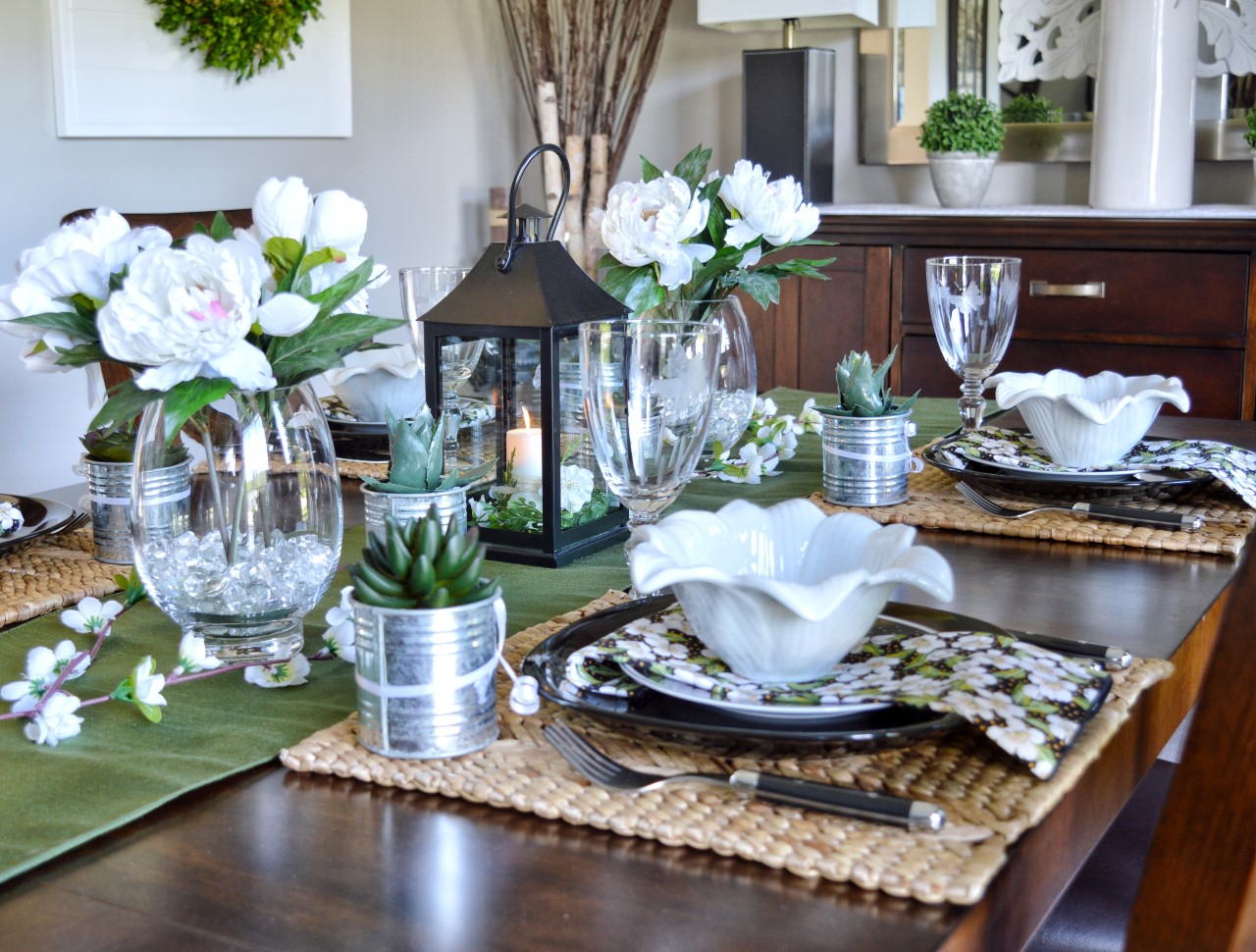 Dining Delight: Spring to Summer Transition Tablescape