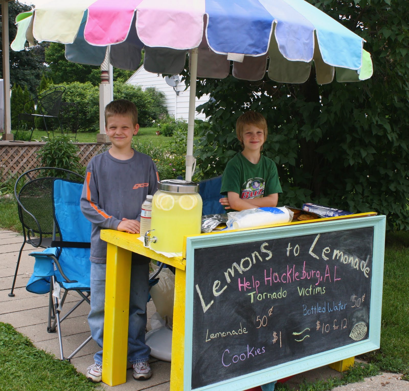 surviving munchkin land Best Lemonade Stand EVER!
