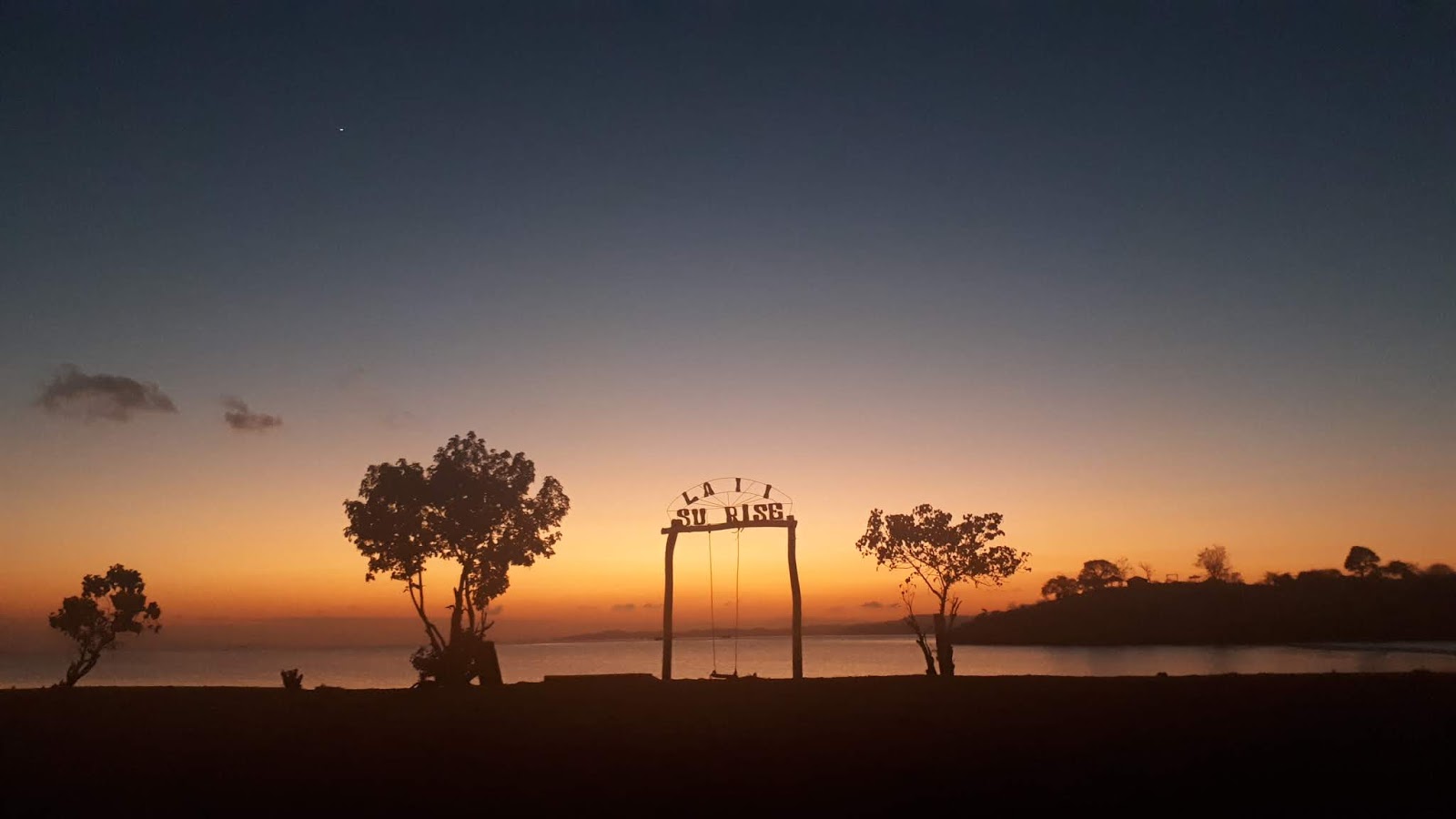 сторож саванны диафильм. ведьма в белом платье. девушка в платье босиком. призрак девушки в белом платье. призрак женщины.
