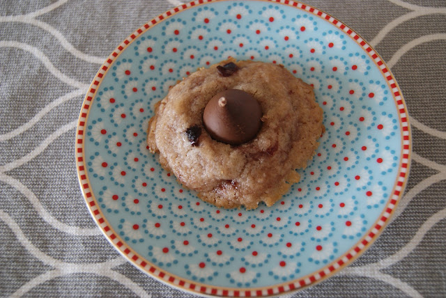 biscuit and buttercream: Amarenakirsch Cookies