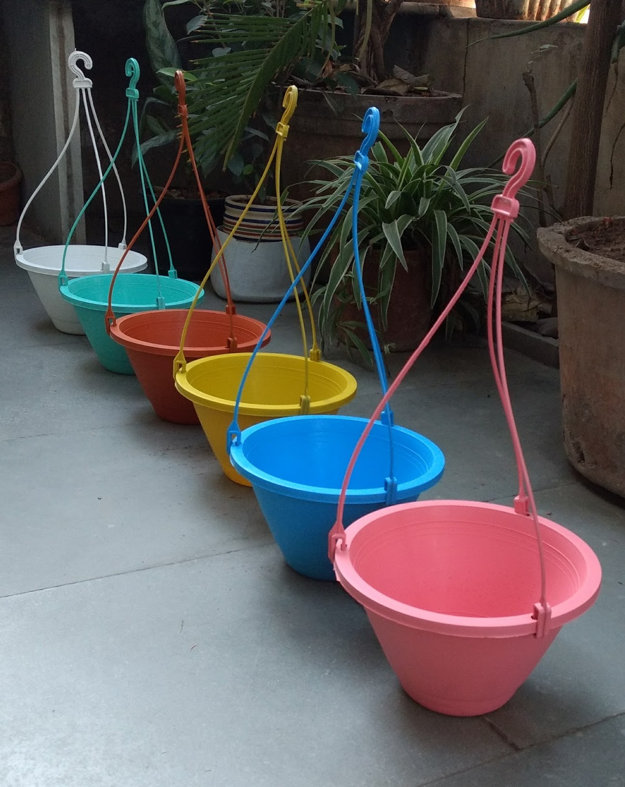 Hanging Basket Supplier in India Plastic Hanging Basket Supplier