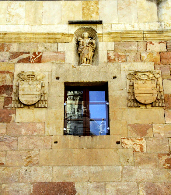 Fachada de la Facultad de Geografía e Historia Salamanca Fachada de la Facultad de Geografía e Historia Salamanca
