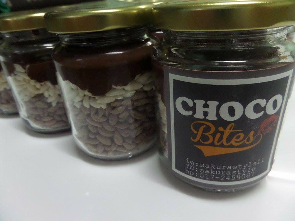 Choco Bites Dan Doorgift Botol Kacang 3 Layers