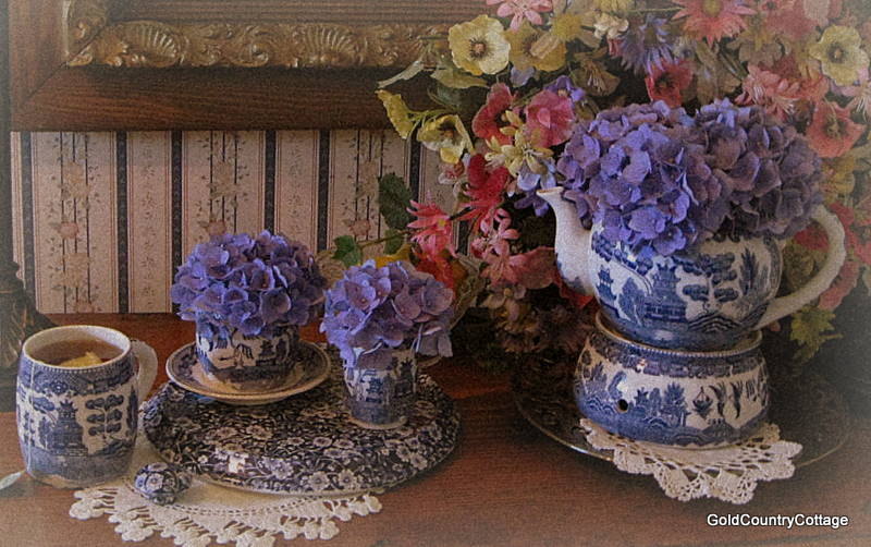 GoldCountryCottage PRINTS CHARMING...