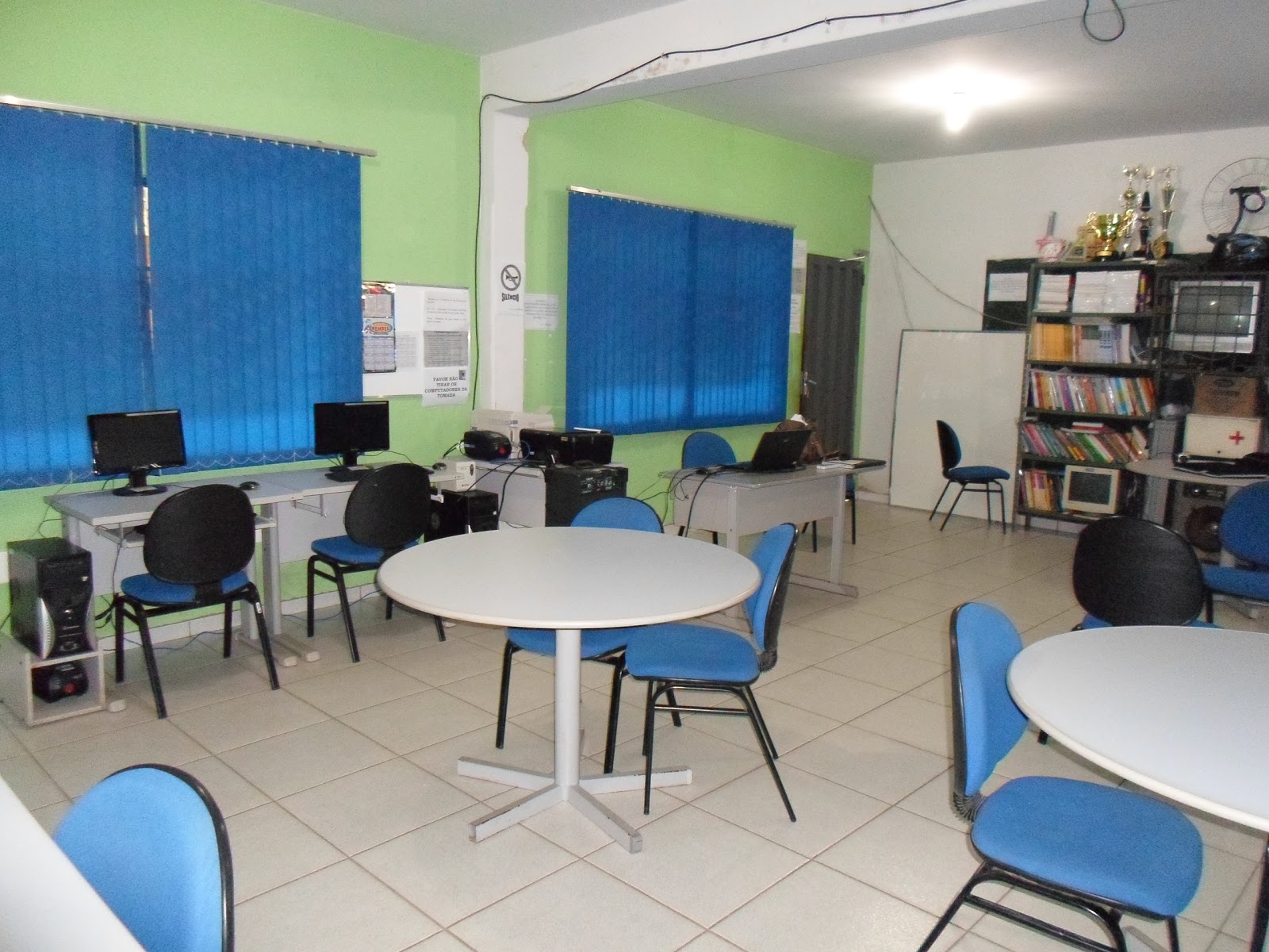 Tecnologia em Função do Saber.: LOCAIS DA ESCOLA