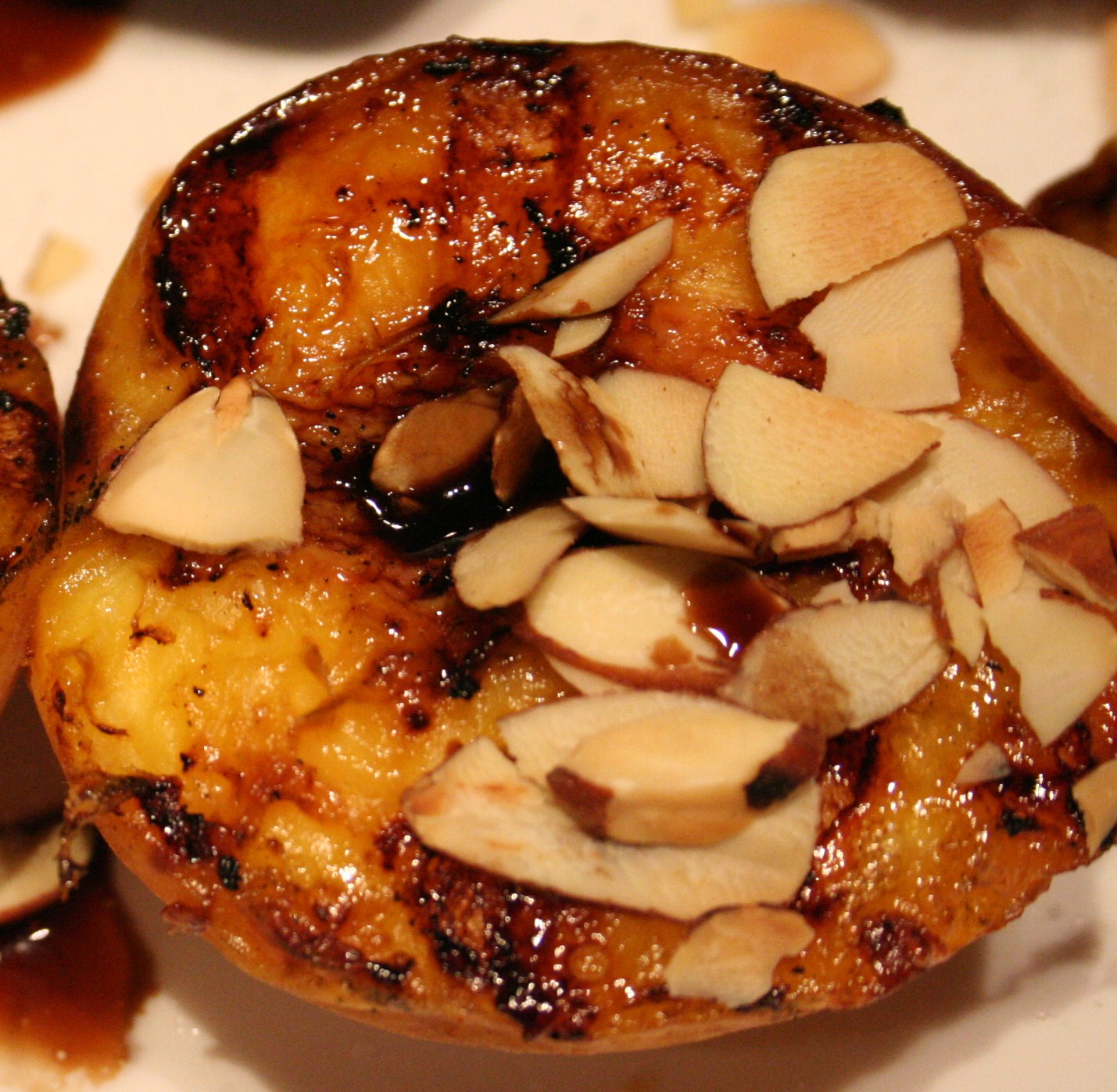 ItalianFusion Grilled Peaches with Almonds and Balsamic Vinegar