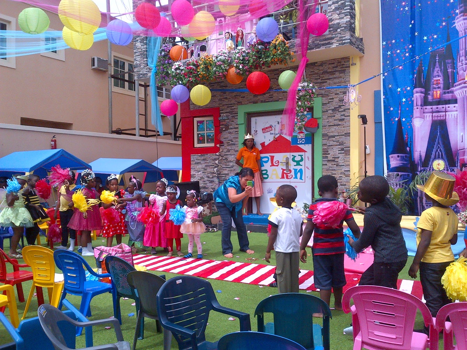 Playbarn Parties dress up party