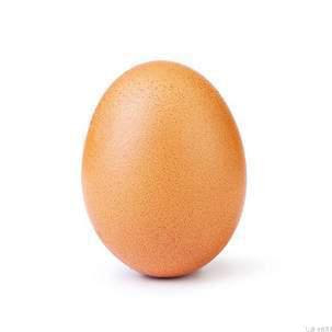 *A Picture 📷 of An Egg Beat Kylie Jenner 👀 for The Most Liked Instagram of All Time*