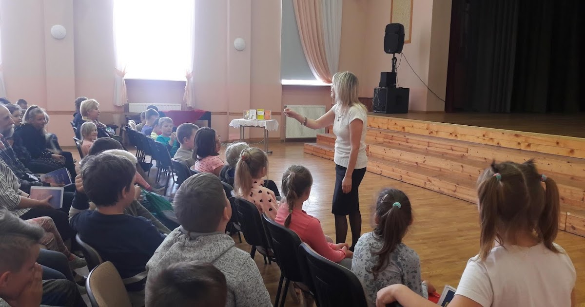 Kā atnāk dzejolis "Dzejas pavasaris" skolēniem Sesavas Tautas namā