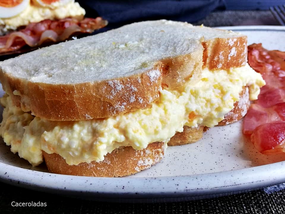 Como hacer el sándwich de huevo mas famoso de Instagram