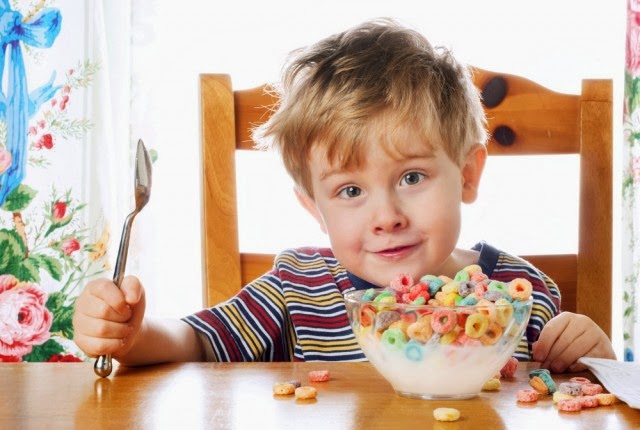 Γιατί όλοι οι διατροφολόγοι συνιστούν δημητριακά για τα παιδιά;