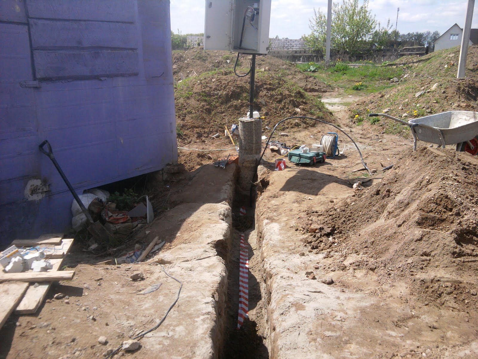 Дневник моей стройки: Подвод электричества к дому