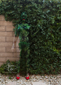 01-Robin-Slonina-Camouflage-Body-Paint-Skin-Wars-www-designstack-co