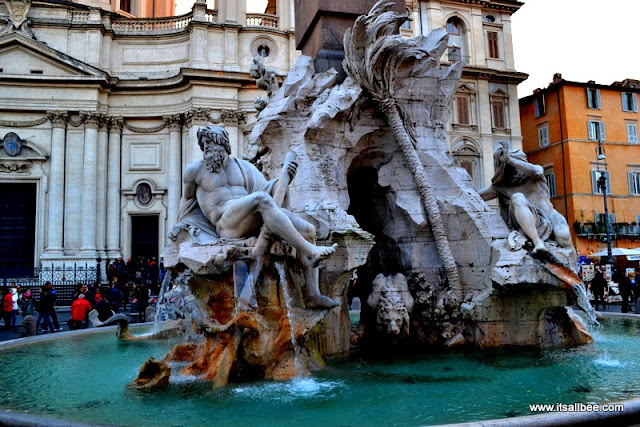 Fountain of Four Rivers(also known as Fontana dei Quattro Fiumi)