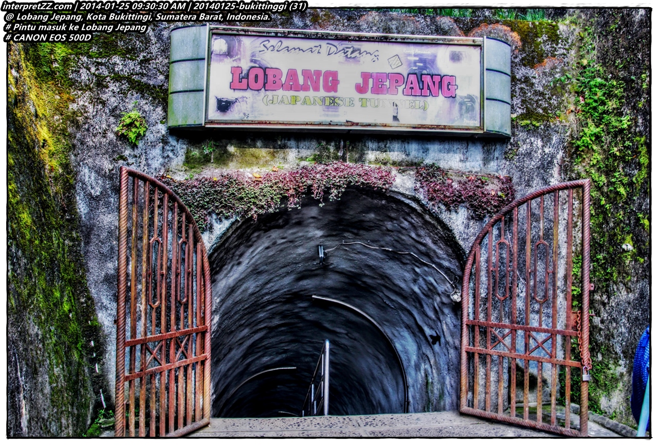 [t14a25] Melawat Lobang Jepang di Kota Bukittinggi di Sumatera Barat di