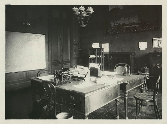 Phòng làm việc của thư ký riêng.