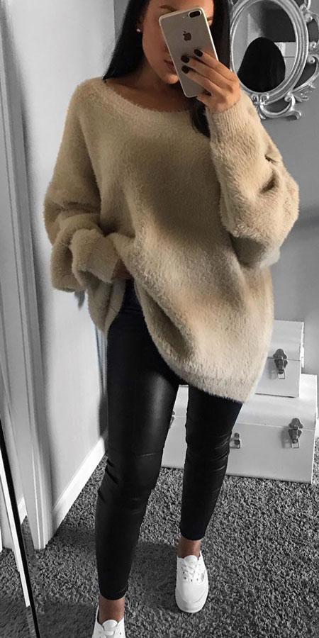 25 Best Extra Nice Winter Outfits to Wear Now.  fashion style winter winter casual fashion winter style fashion fashions winter winter clothing #fashionable #fashionblogger #fashiondesign #fashionblog 