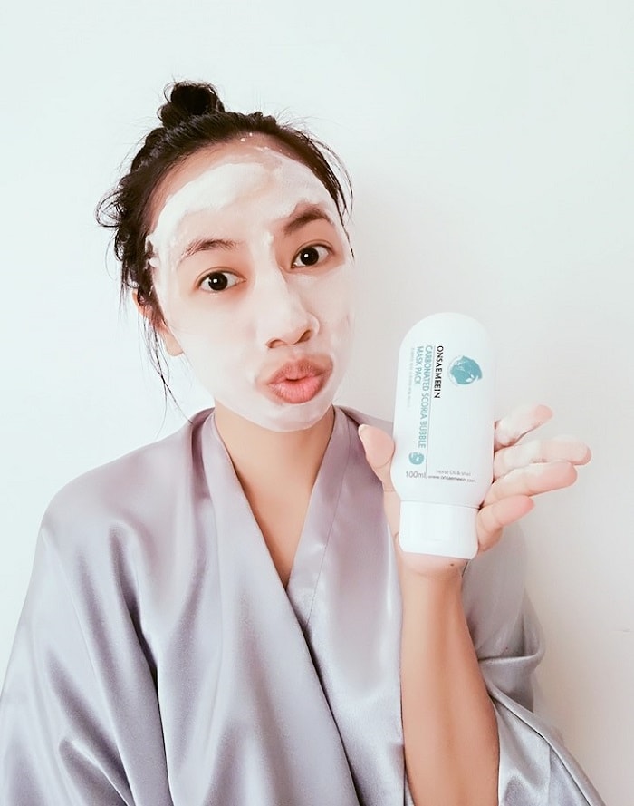 Onsaemeein Carbonated Scoria Bubble Mask Pack Review